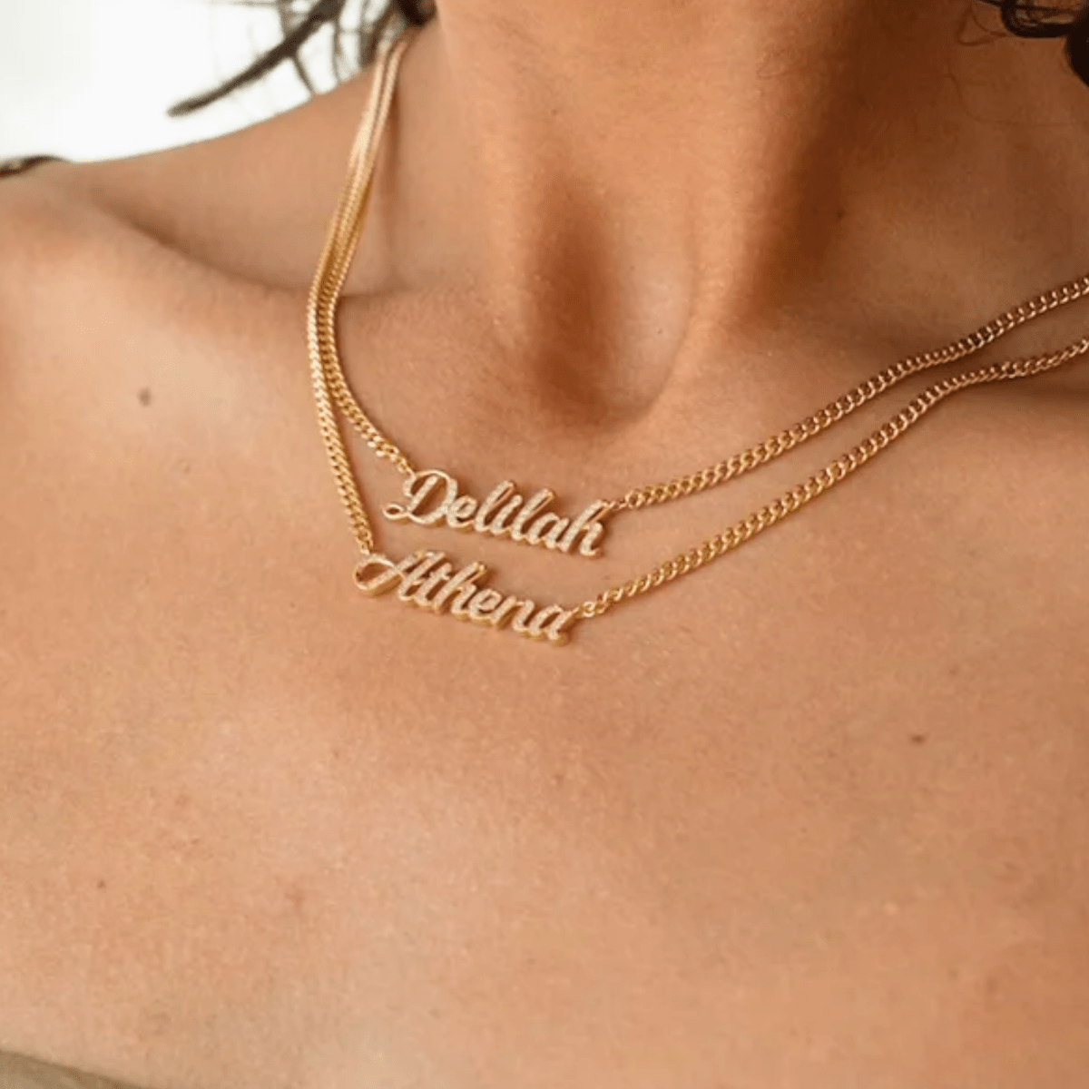Personligt Namnhalsband med Zirkoner i Guld - Diamanta™