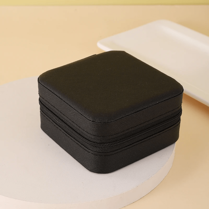 Kompakt smyckesbox i 4 färger – perfekt för resan | Diamanta Pocket Vault™