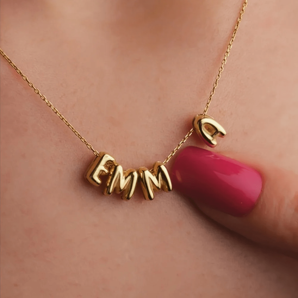 Personligt namnhalsband med 3D-bokstäver Diamanta BoldLetter™