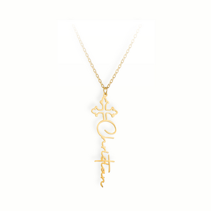 Kristet halsband med namn – kors i guld | Diamanta
