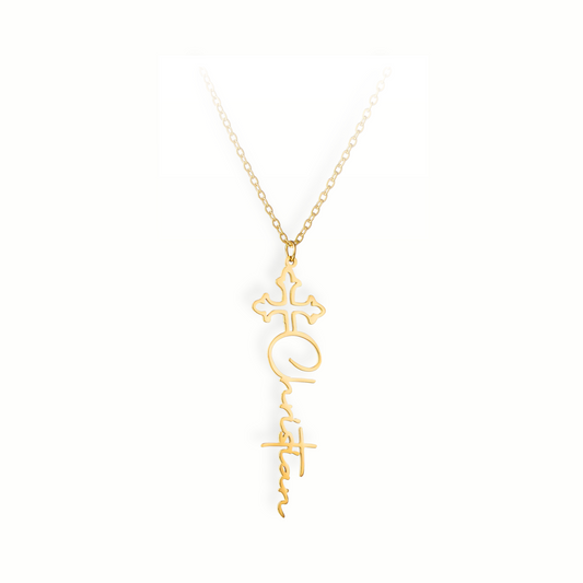 Kristet halsband med namn – kors i guld | Diamanta
